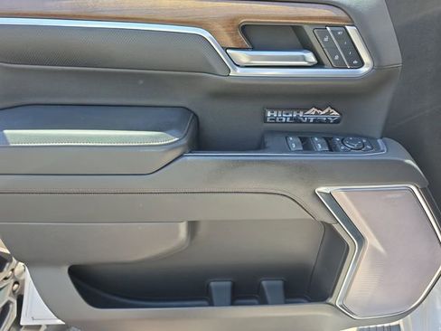 Used 2022 Chevrolet Silverado 1500 High Country image 17