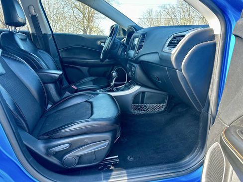Used 2020 Jeep Compass Latitude w/ Popular Equipment Group AWD/4WD image 11
