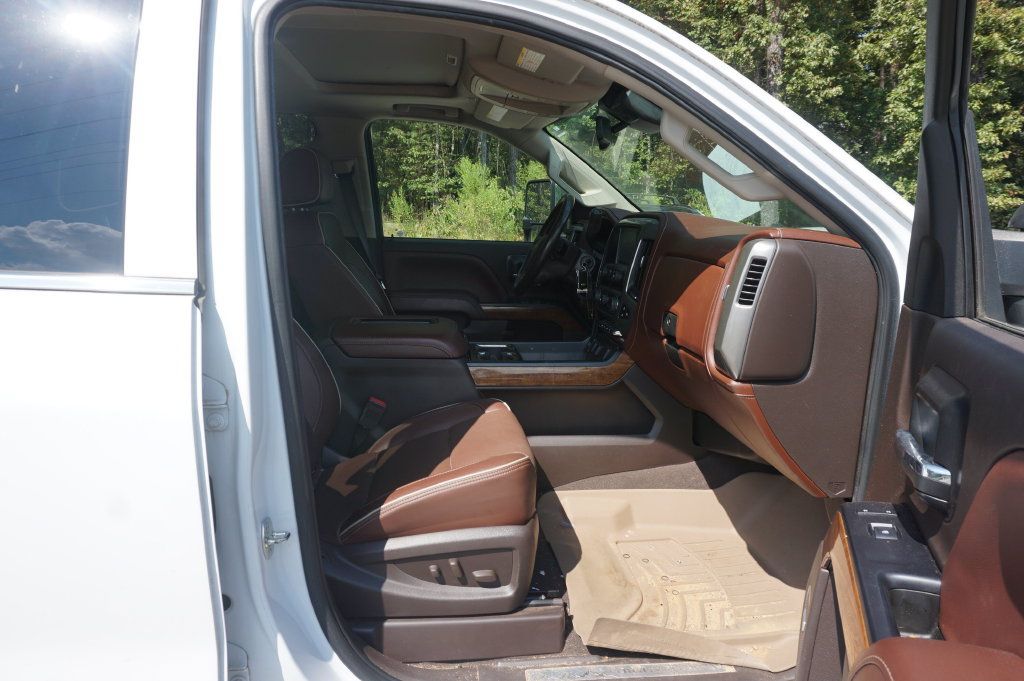 Used 2019 Chevrolet Silverado 2500 High Country w/ Duramax Plus Package AWD/4WD image 17
