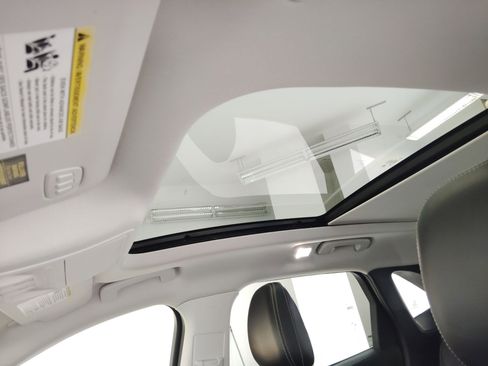 Certified 2022 Ford Escape Titanium w/ Titanium Elite Package image 10