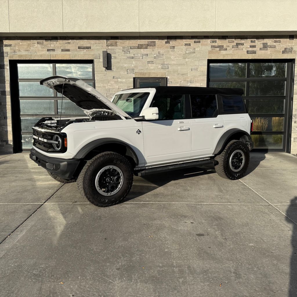 Used 2023 Ford Bronco Outer Banks w/ Sasquatch Package AWD/4WD image 24