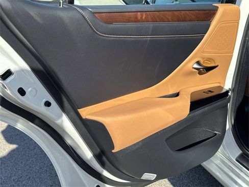 Certified 2024 Lexus ES 350 w/ Premium Package image 12