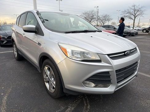 Used 2014 Ford Escape SE image 1