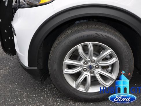 New 2025 Ford Explorer 4WD Police Interceptor image 9