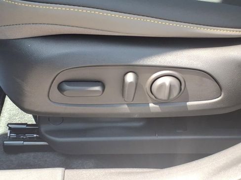 New 2026 Chevrolet Trax ACTIV FWD image 12