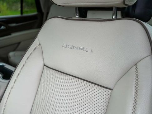 Used 2023 GMC Yukon Denali w/ Denali Reserve Package AWD/4WD image 33