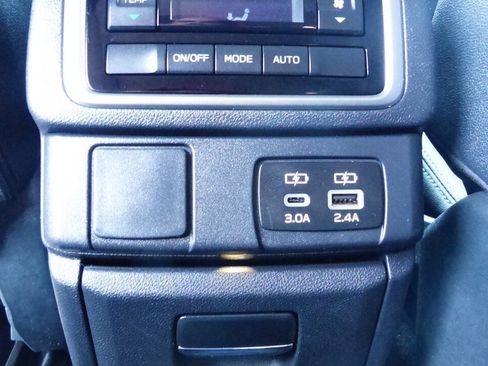 Used 2023 Subaru Ascent Onyx Edition image 35