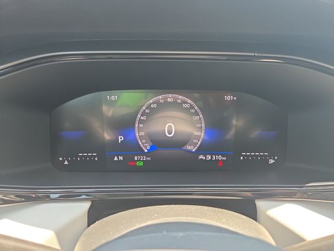Certified 2025 Volkswagen Taos S FWD image 14