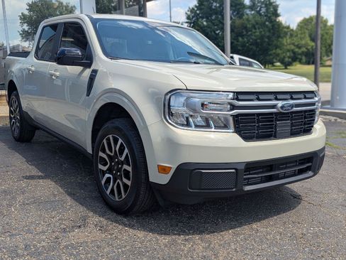 Used 2024 Ford Maverick Lariat w/ 4K Tow Package AWD/4WD image 10