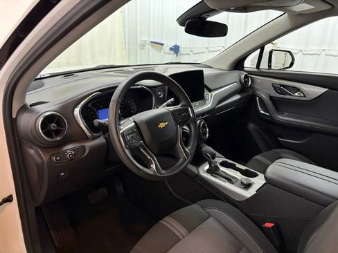 Used 2025 Chevrolet Blazer LT FWD image 35