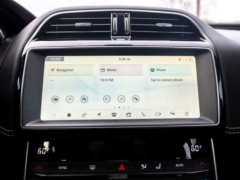 Used 2019 Jaguar XE R-Sport image 22