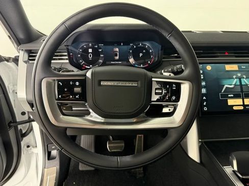 New 2025 Land Rover Range Rover SE AWD/4WD image 17