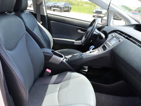 Used 2013 Toyota Prius Four FWD image 15