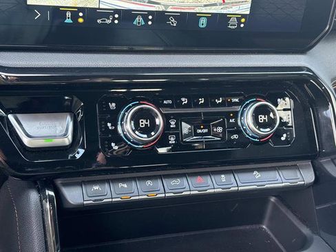 Used 2023 GMC Sierra 1500 AT4 w/ AT4 Premium Package image 25