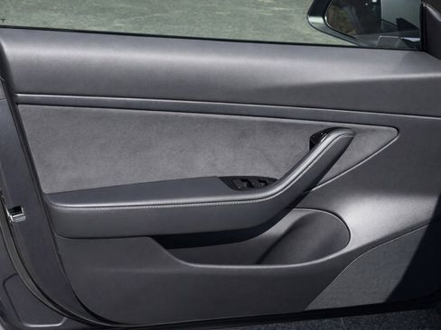 Used 2020 Tesla Model 3 Standard Range Plus image 11