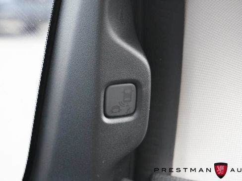 Used 2025 Honda Odyssey Elite image 23