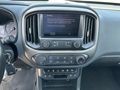 Used 2021 Chevrolet Colorado Z71 AWD/4WD image 13