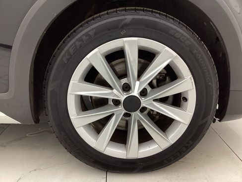 Used 2017 Volkswagen Golf Alltrack S image 46