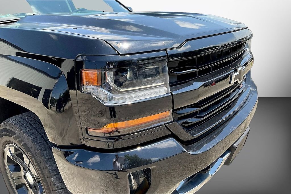 Used 2017 Chevrolet Silverado 1500 LT w/ All Star Edition AWD/4WD image 32