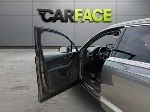 Used 2019 Audi Q7 3.0T Premium w/ Convenience Package AWD/4WD image 14