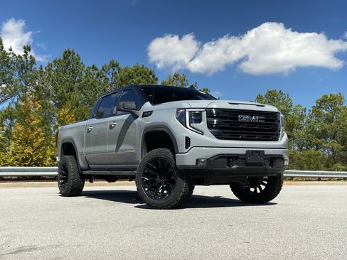 Used 2024 GMC Sierra 1500 Elevation w/ Preferred Package image 2