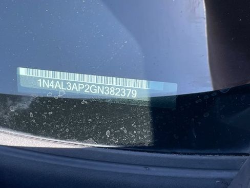 Used 2016 Nissan Altima 2.5 SR w/ LED Appearance Package FWD image 35