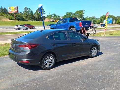 Used 2020 Hyundai Elantra SEL FWD image 5