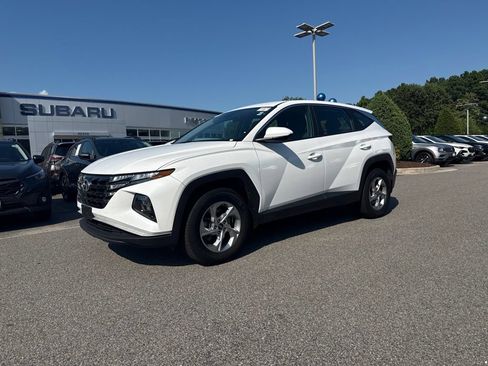 Used 2023 Hyundai Tucson SE AWD/4WD image 2