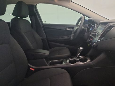 Used 2016 Chevrolet Cruze LT w/ Convenience Package FWD image 21