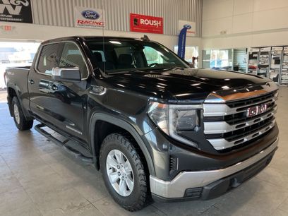 Used 2023 GMC Sierra 1500 SLE w/ Enhanced Capability Package