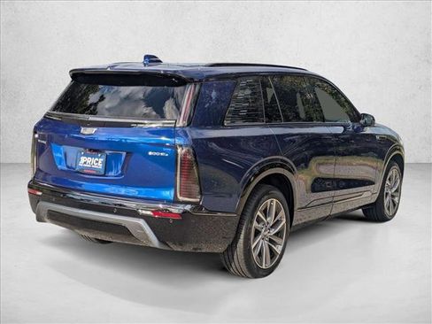 Used 2026 Cadillac Vistiq Sport image 5