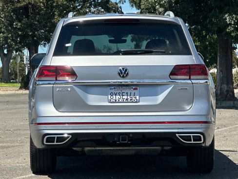 Used 2022 Volkswagen Atlas SEL R-Line AWD/4WD image 4