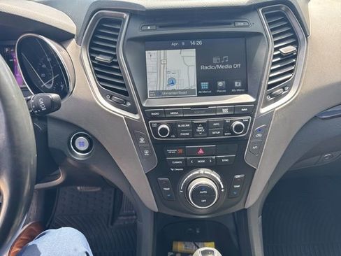 Used 2017 Hyundai Santa Fe Sport image 4