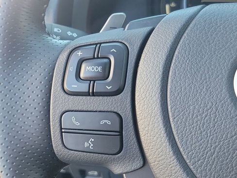 Used 2025 Lexus IS 500 image 5