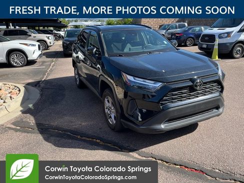 Used 2025 Toyota RAV4 XLE AWD/4WD image 1