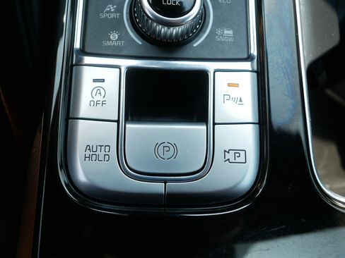 Certified 2024 Kia Telluride SX w/ Towing Package AWD/4WD image 29