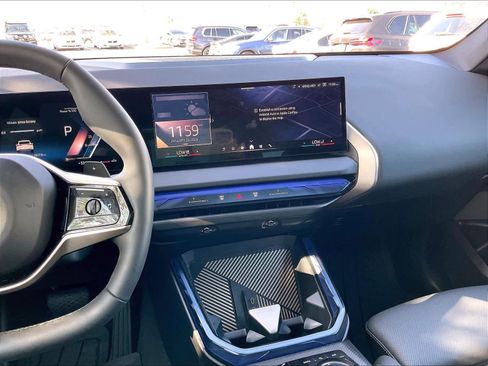 Used 2025 BMW X3 xDrive30i w/ Convenience Package image 8