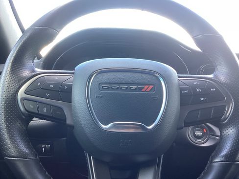 Used 2024 Dodge Durango SXT image 10