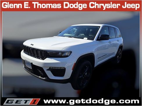Certified 2023 Jeep Grand Cherokee Limited w/ Luxury Tech Group II AWD/4WD image 3