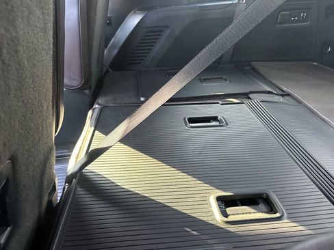 Used 2022 Cadillac Escalade Sport Platinum w/ Heavy-Duty Trailer Package AWD/4WD image 10