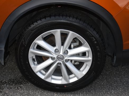 Used 2017 Nissan Rogue Sport SV w/ SV Premium Package FWD image 22