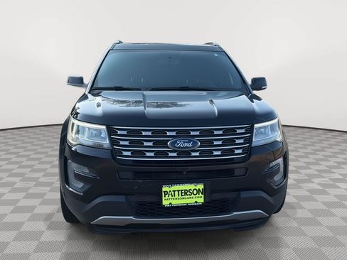 Used 2017 Ford Explorer Limited FWD image 2