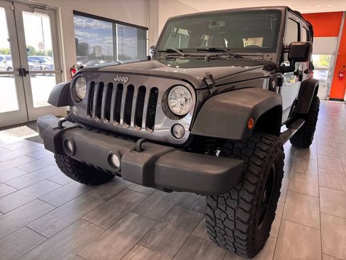 Used 2017 Jeep Wrangler Unlimited Sport w/ Quick Order Package 24S AWD/4WD image 7