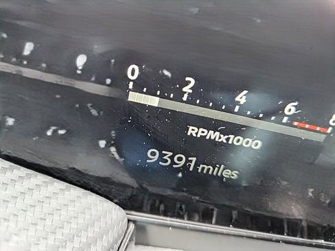 Certified 2025 Nissan Kicks SR image 10