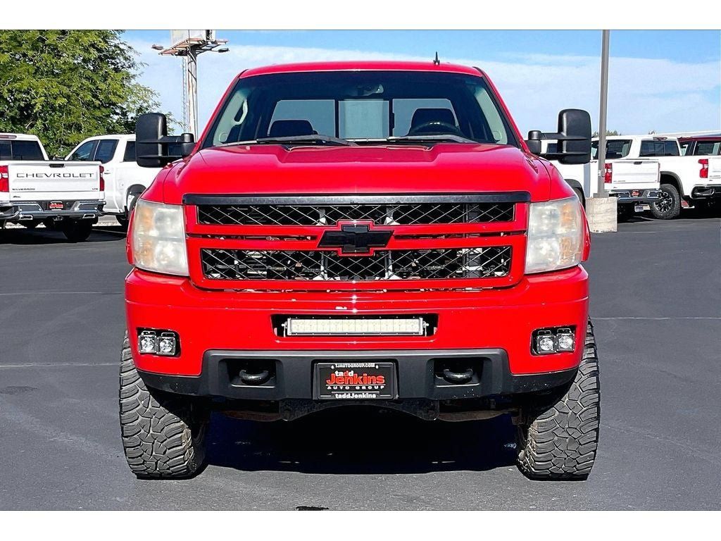 Used 2011 Chevrolet Silverado 2500 LT AWD/4WD image 3