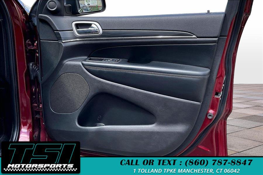 Used 2021 Jeep Grand Cherokee Limited AWD/4WD image 23