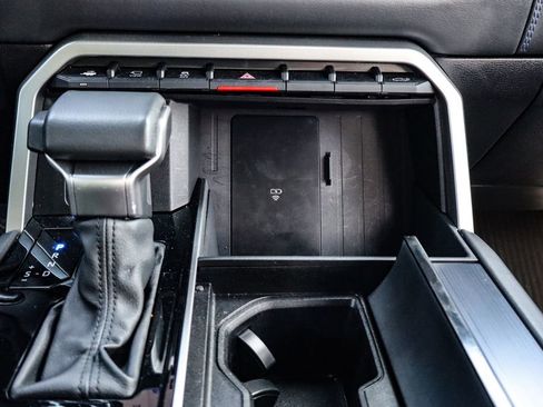 Used 2025 Toyota Tundra Platinum image 31