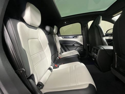 Used 2025 Porsche Cayenne S image 24