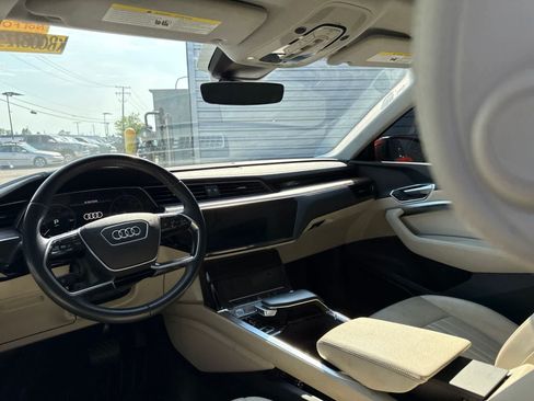 Used 2019 Audi e-tron Premium Plus AWD/4WD image 11