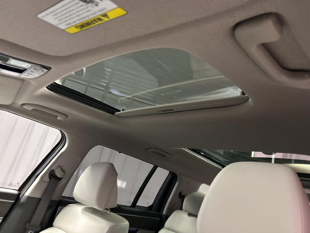 Used 2025 Hyundai Santa Fe Limited FWD image 21